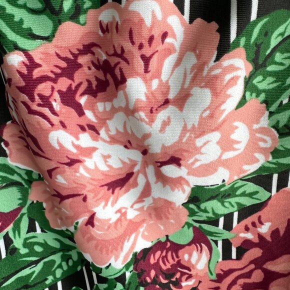 👙Mossimo One Piece Swimsuit Sz M Women Bathing suit Multi Stripe Roses Black - Picture 7 of 8